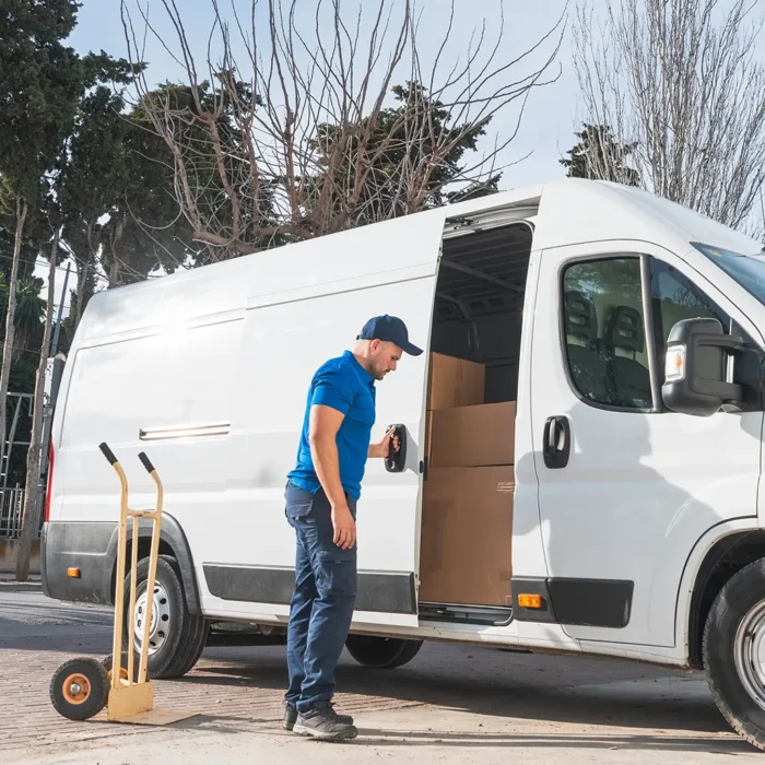 Vehículo de transporte para paqueteria